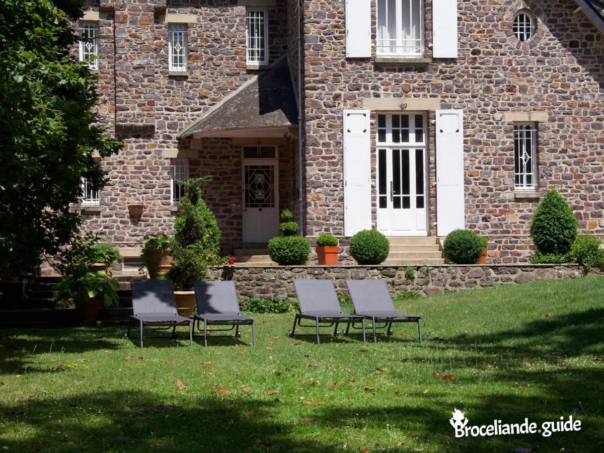 La Maison Rouge Montauban-de-Bretagne Extérieur photo